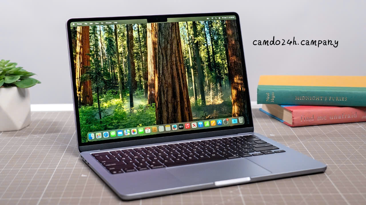 Laptop có cầm được không?